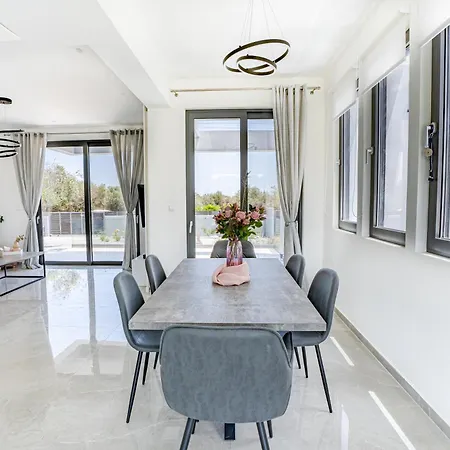 Pasadra Villa Afantou