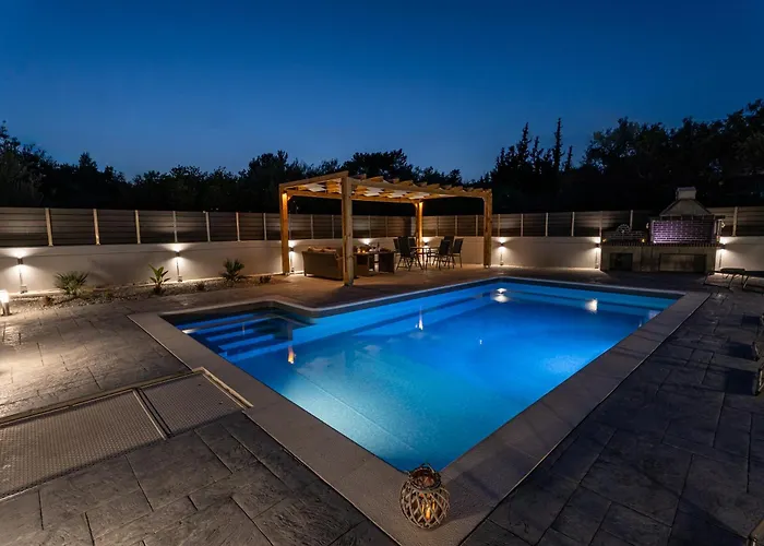 Pasadra Villa Afándu